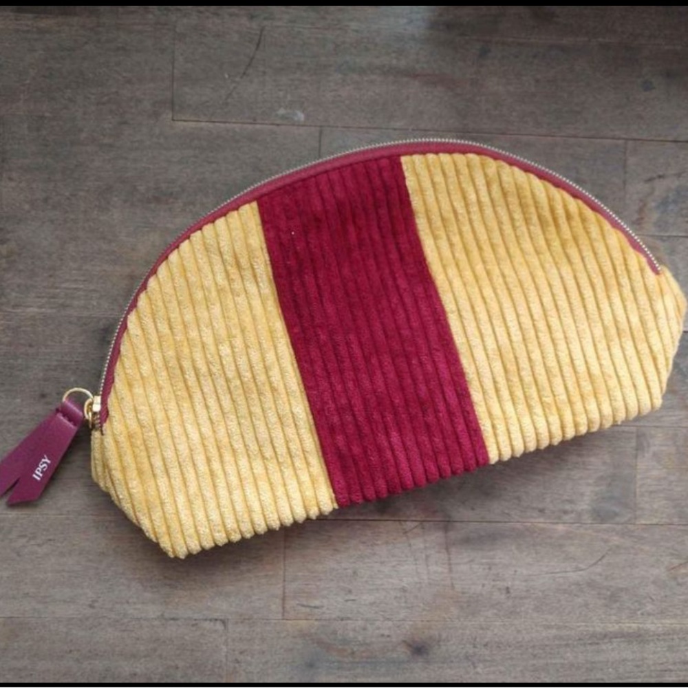 Ipsy mustard & maroon chunky Courdroy makeup cosmetics travel bag like new!